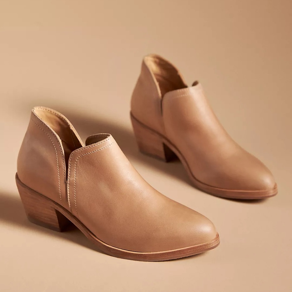 Nisolo Mia Everyday Boots Taupe Size 5 Never worn